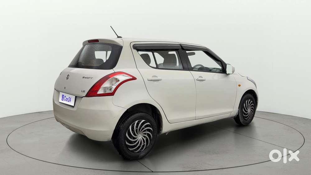 Maruti Suzuki Swift 1.2 Lxi (o), 2017, Petrol