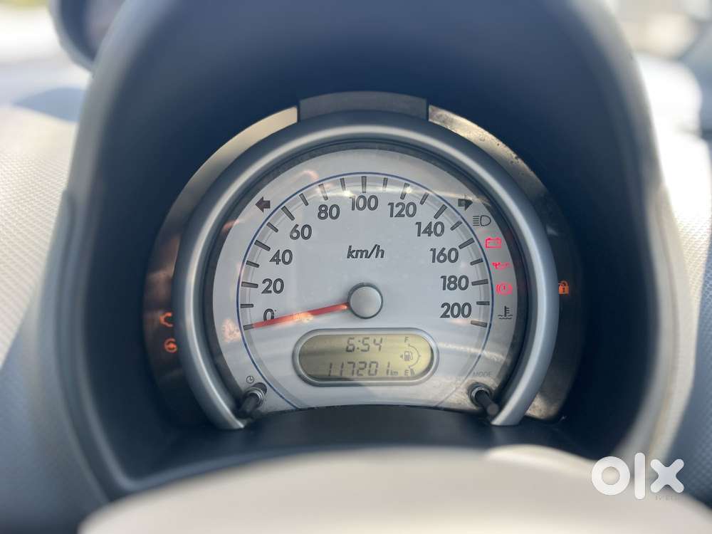 Maruti Suzuki Ritz Vxi, 2011, Petrol