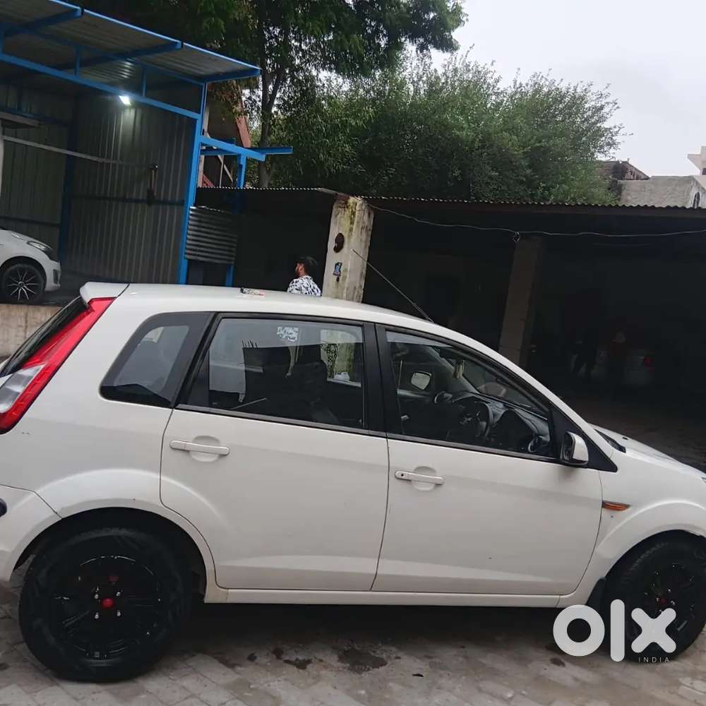 Ford Figo Diesel Zxi 2012 Last Month Almost 13 Model, New Tire