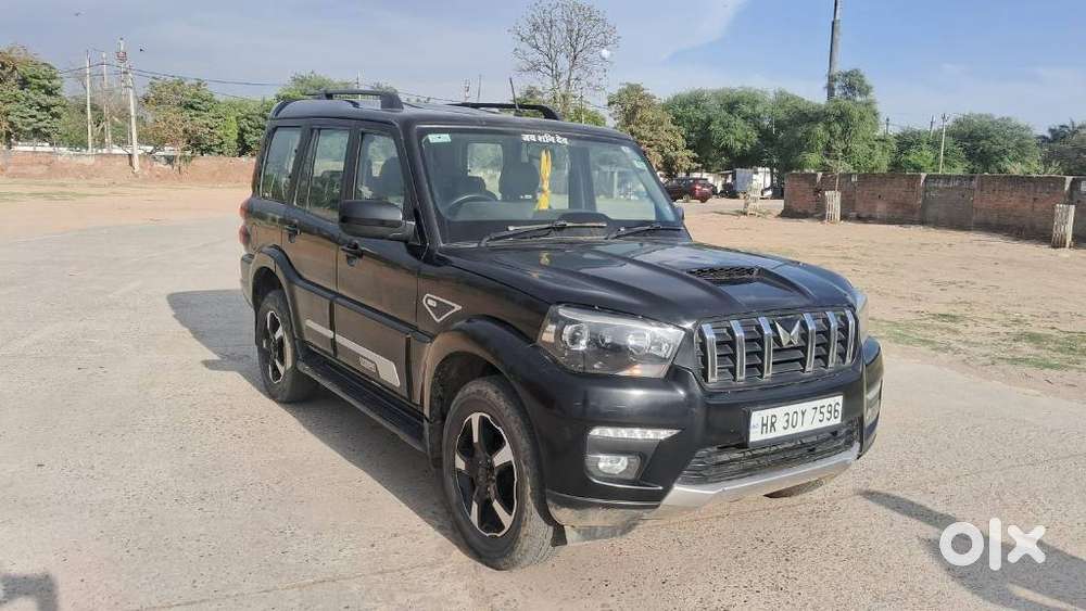 Mahindra Scorpio Classic 2.2 S 11 Mt 7 Str, 2022, Diesel
