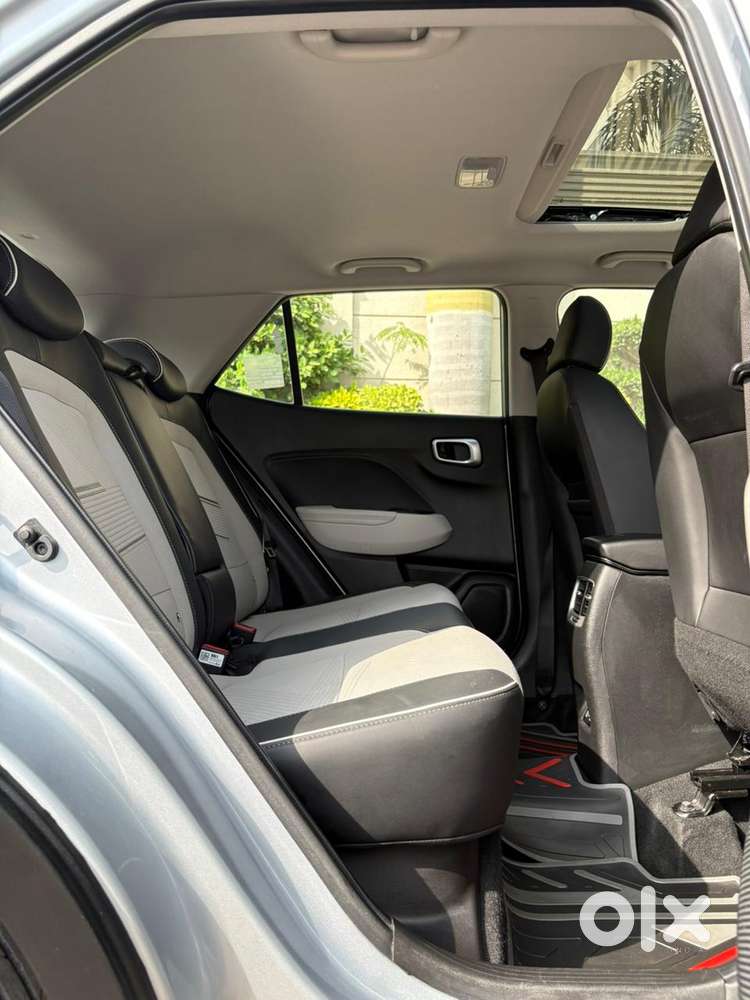 Hyundai Venue 1.0 Sx (o) Turbo Dct, 2023, Petrol