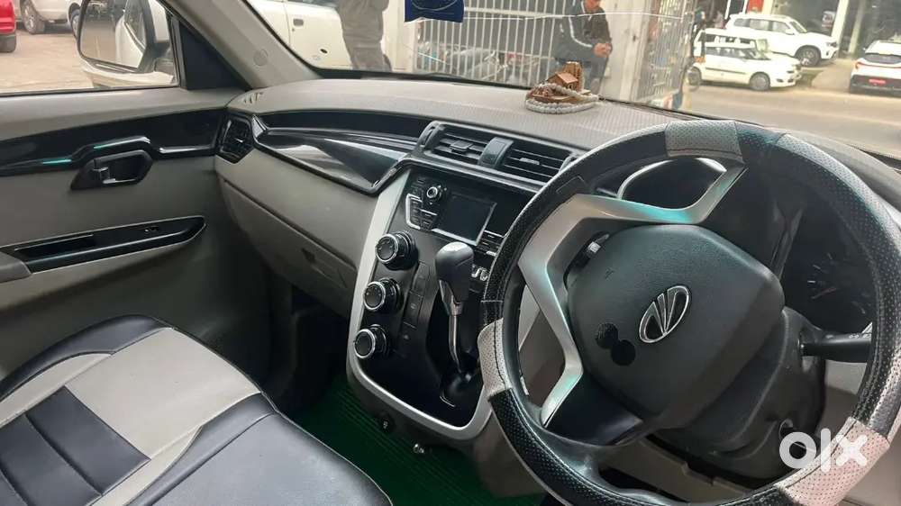 Mahindra Kuv 100 2017