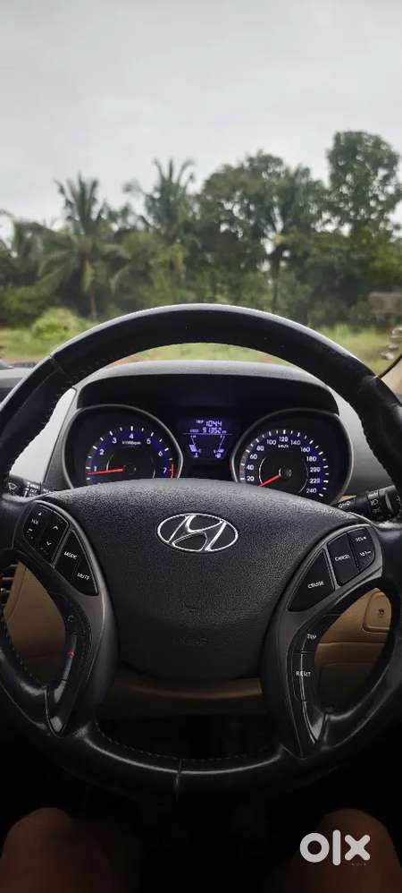 Hyundai Elantra 2013 Petrol Well Maintained