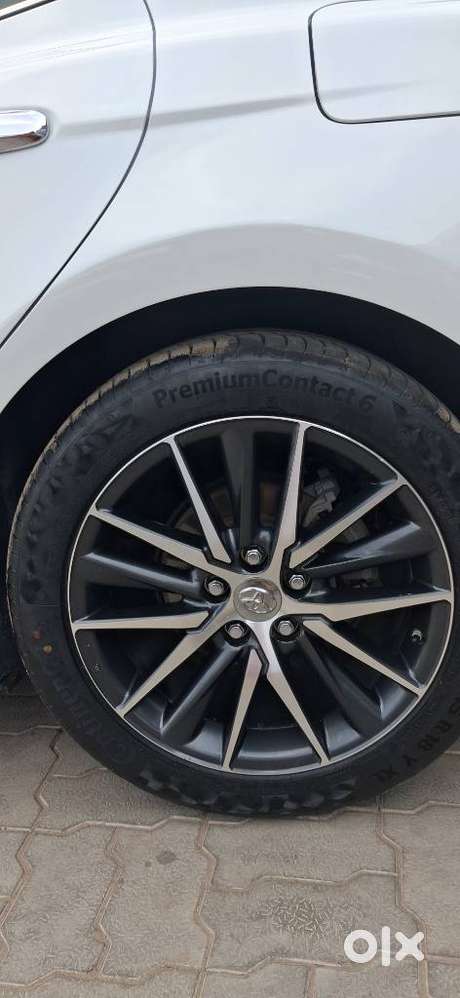 Toyota Camry Hybrid, 2023, Petrol