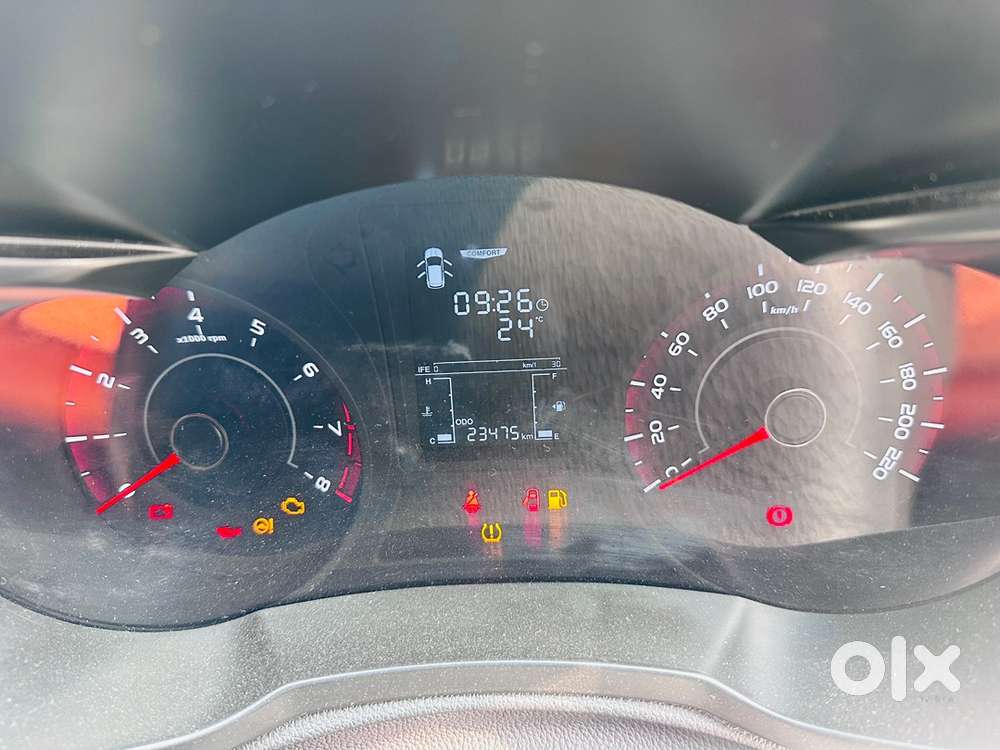 Mahindra Xuv300 Petrol 2024