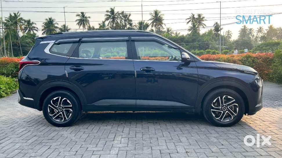 Kia Carens, 2023, Petrol