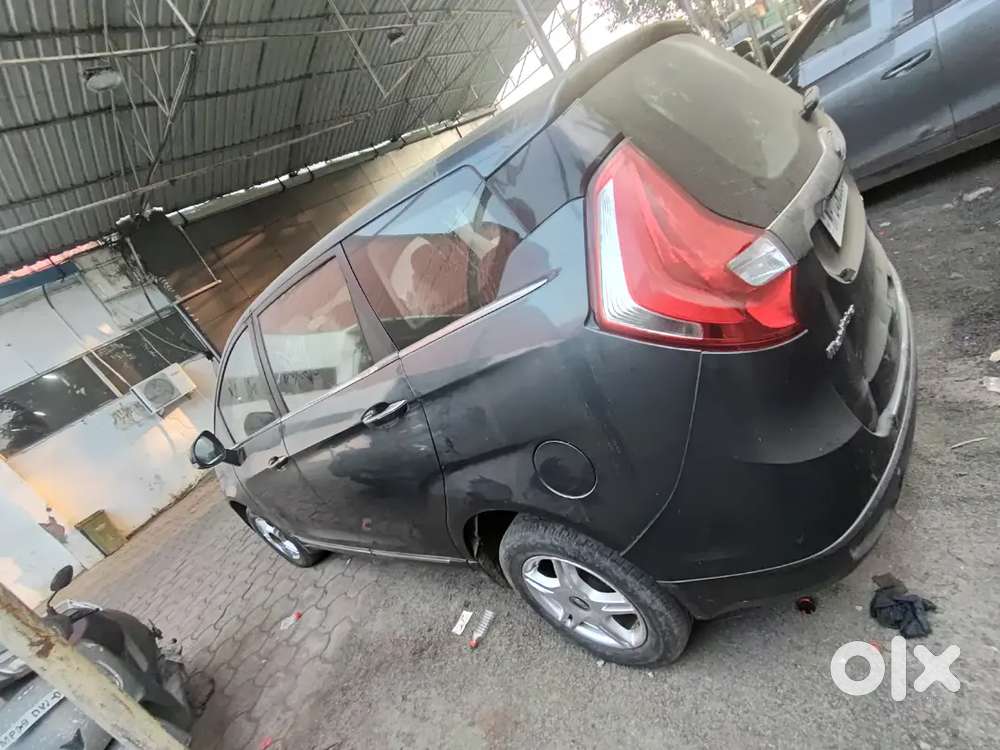 Mahindra Marazzo 2018 Diesel 150000 Km Driven