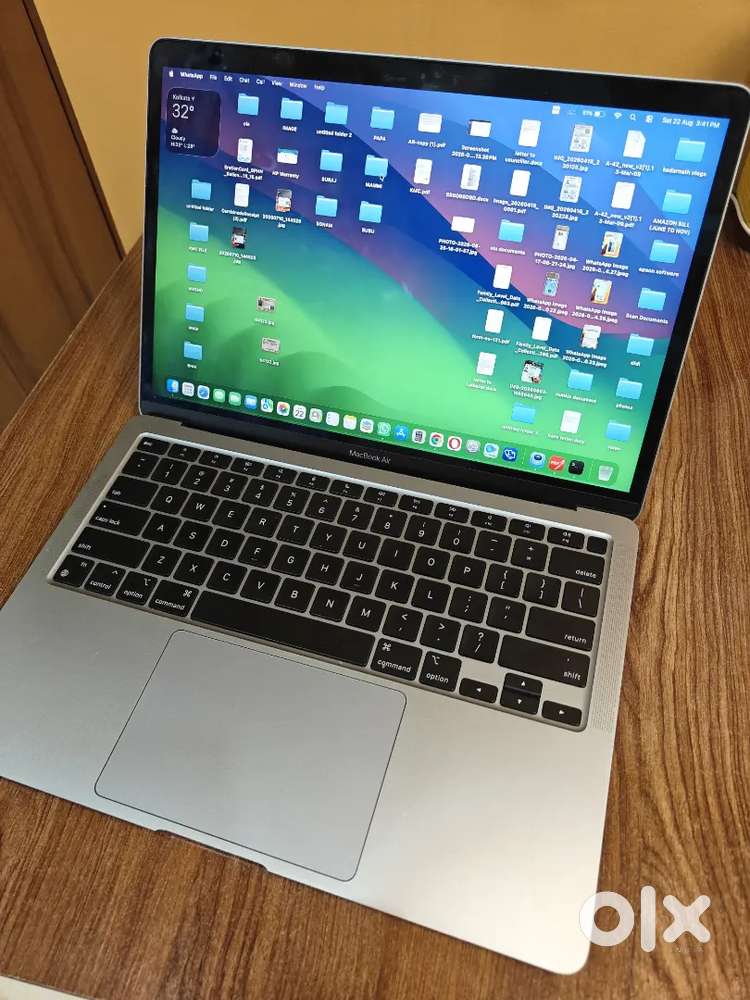 Macbook Air M1 8/256GB Silver Just Unused 100% Battery Health