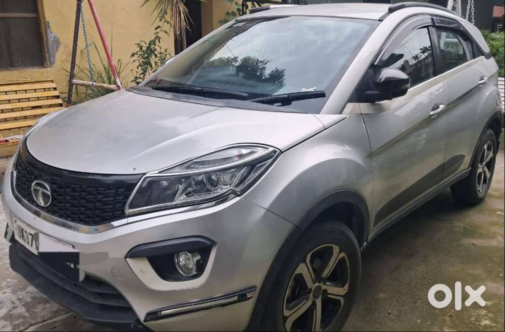 Tata Nexon Xza+ Automatic, Silver, Turbo Petrol, Done 33500 Kms