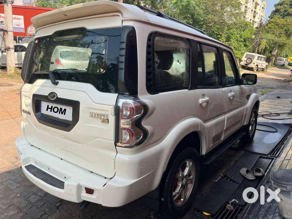 Mahindra Scorpio S10, 2016, Diesel