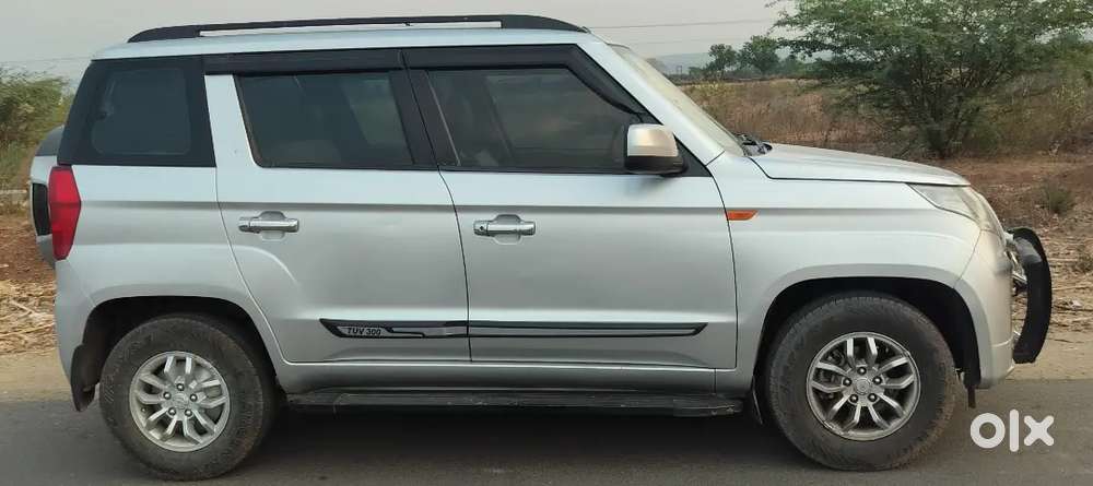 Mahindra Tuv 300 T 8