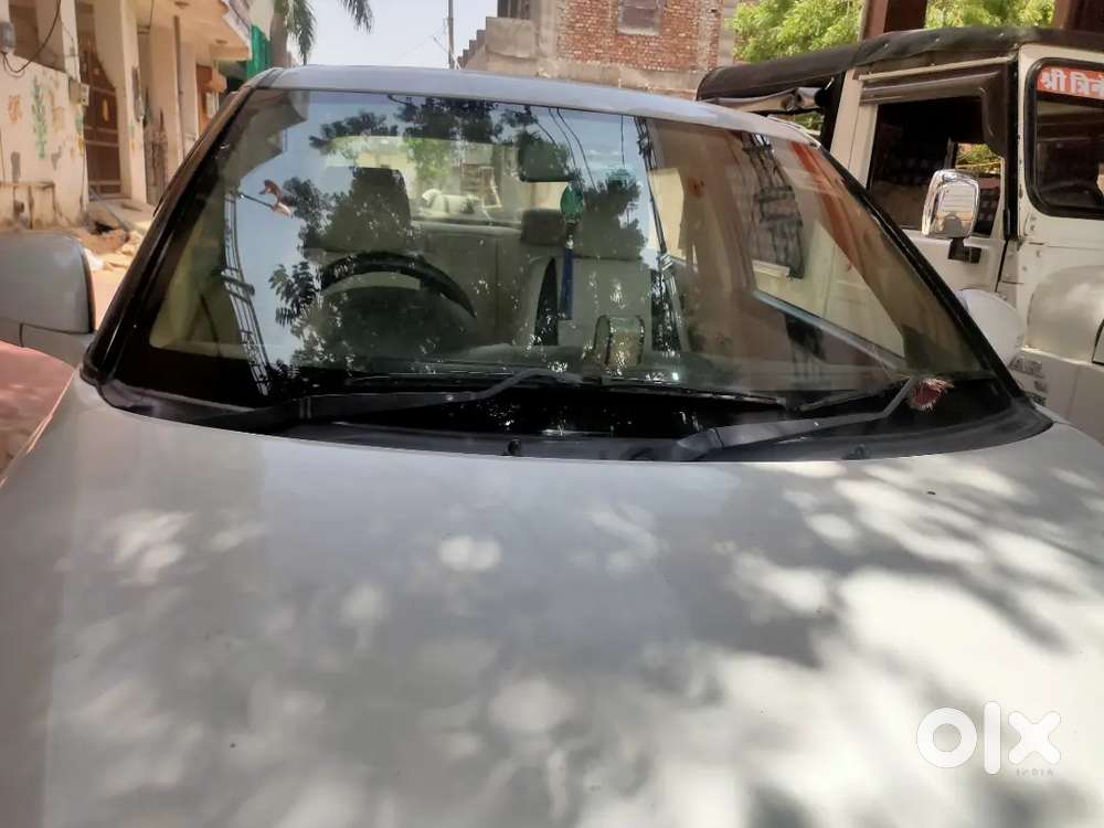 Maruti Suzuki Swift Dzire 2012