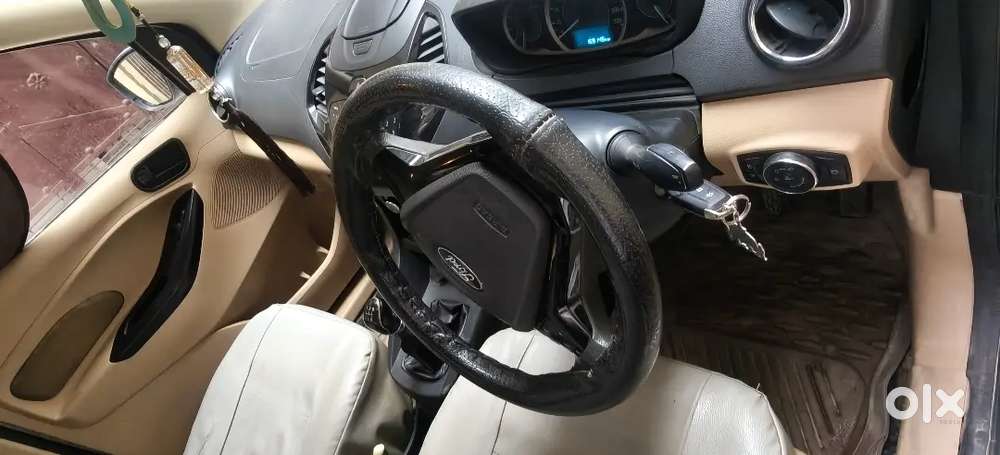 Ford Aspire Titanium Blu 2015