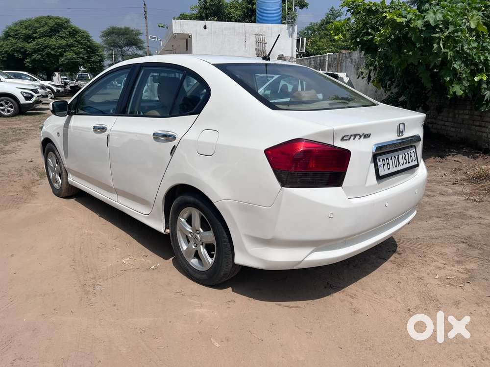 Honda City V At Exclusive, 2011, Petrol