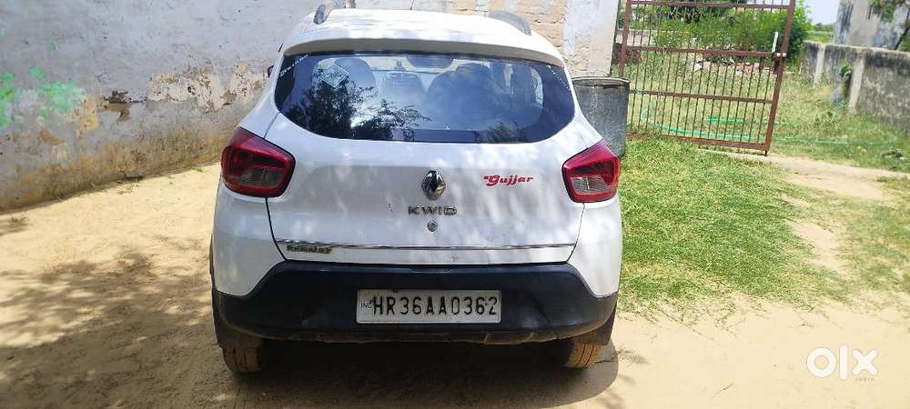 Kwid Top Model With Airbeg 1000 Cc Bass Tube Camera Cng Zero Dept Ins.