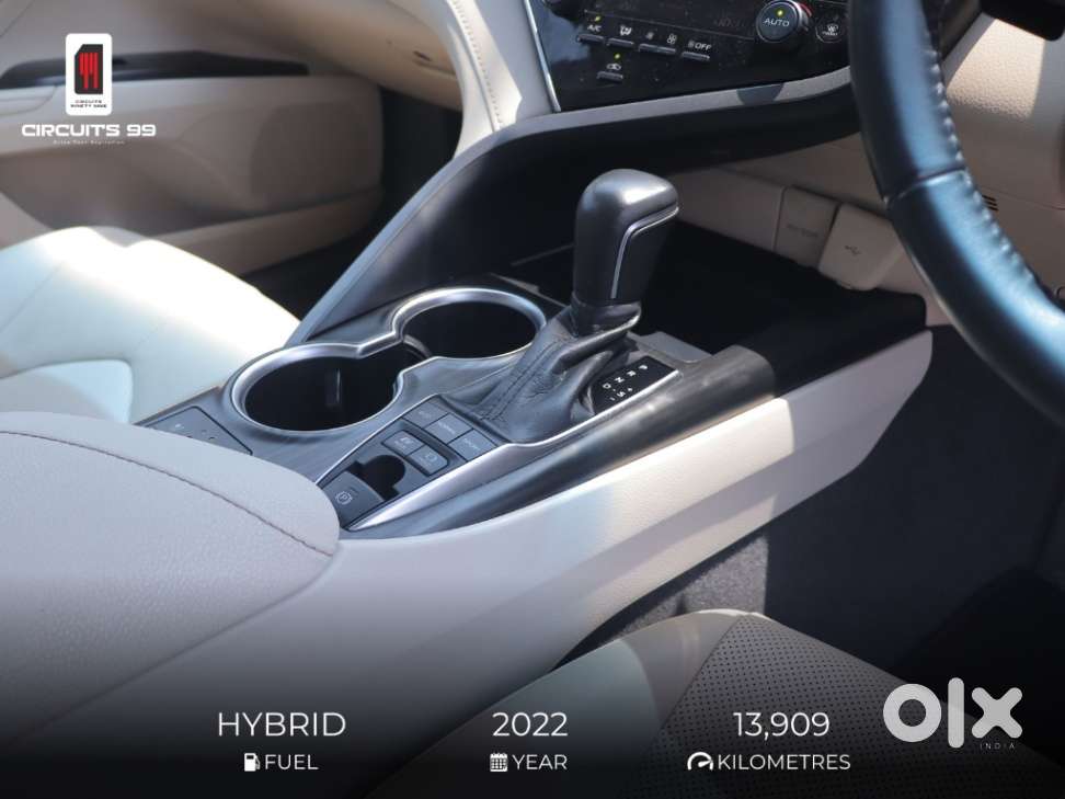 Toyota Camry Hybrid, 2022, Petrol