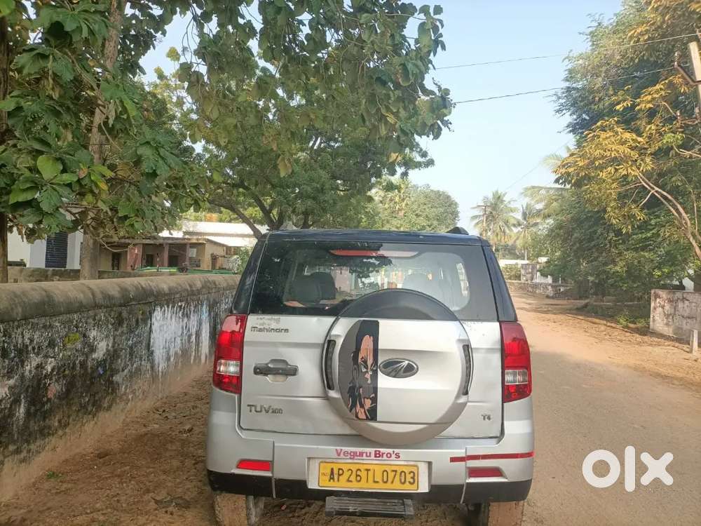 Mahindra Tuv 300 2018