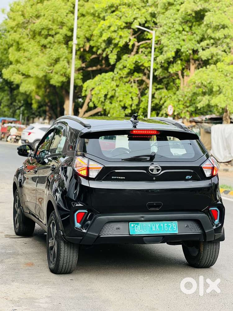 Tata Nexon EV XZ Plus dark edition, 2023, Electric - Photo 2