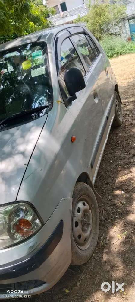 Hyundai Santro.  150000