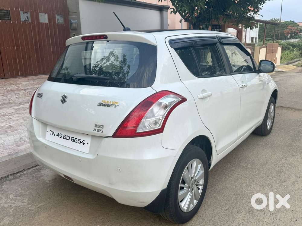 Maruti Suzuki Swift Vvt Zxi, 2015, Petrol