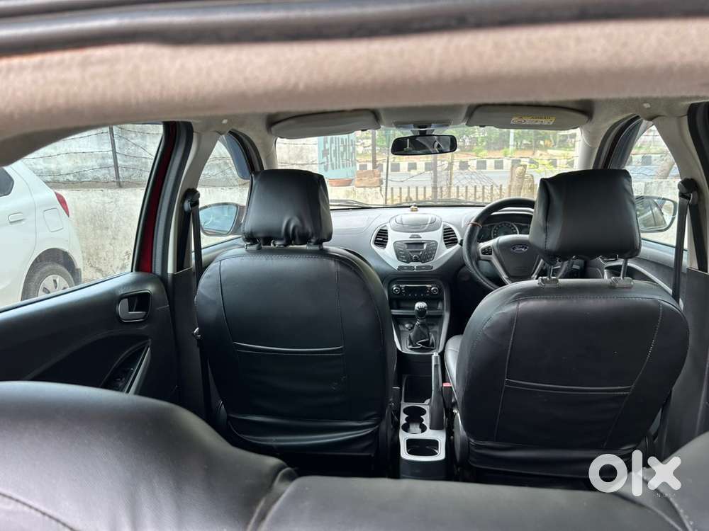 Ford Figo Titanium Blu 2017