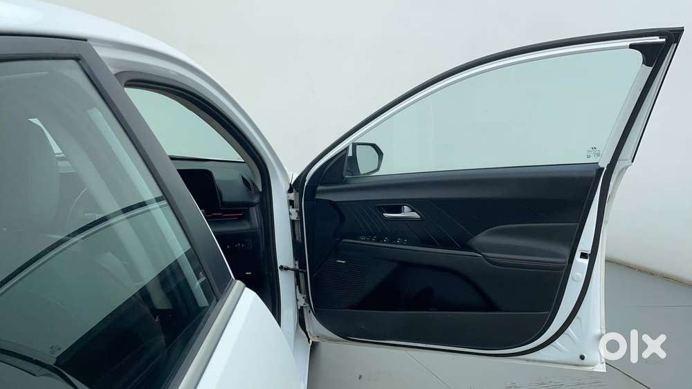 Hyundai Verna 1.5 Sx (o) Turbo Petrol Mt, 2023, Petrol