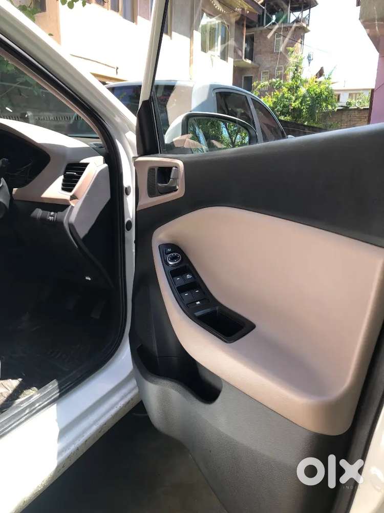 I20 Asta 1.2 White Colour
