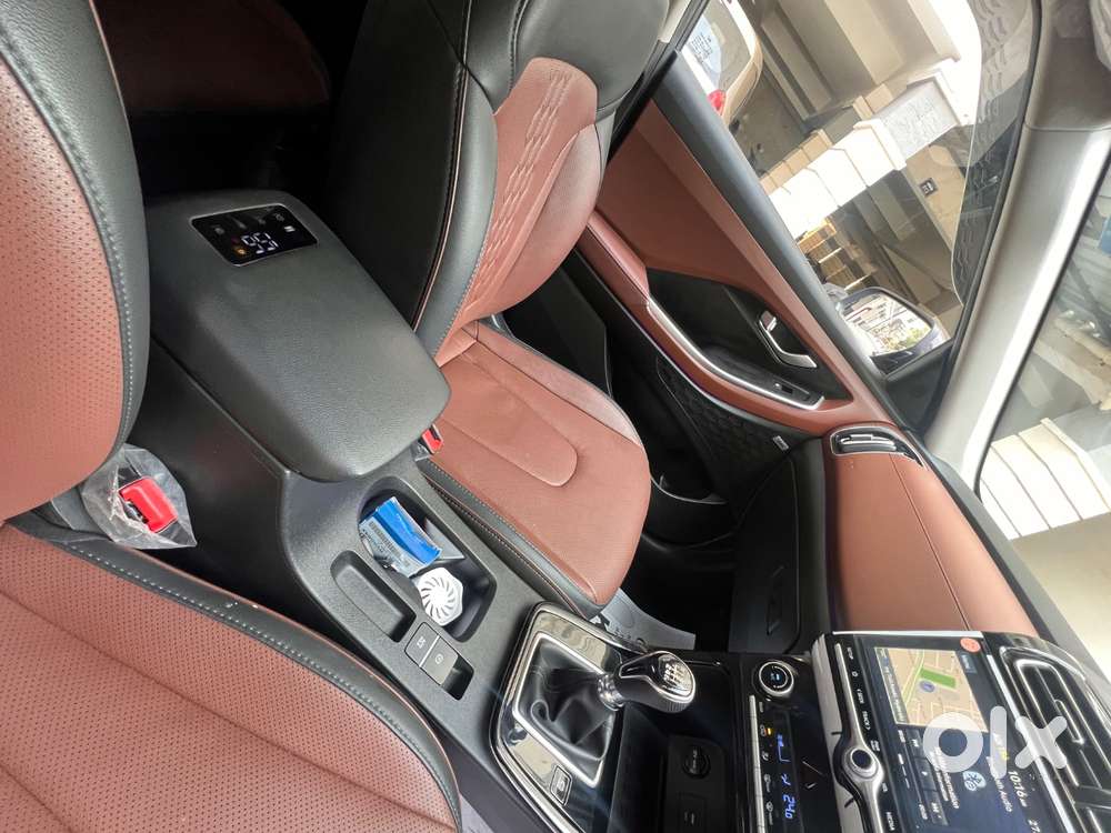 Hyundai Alcazar 2022 Petrol / 12750 Km Driven / Well Maintained