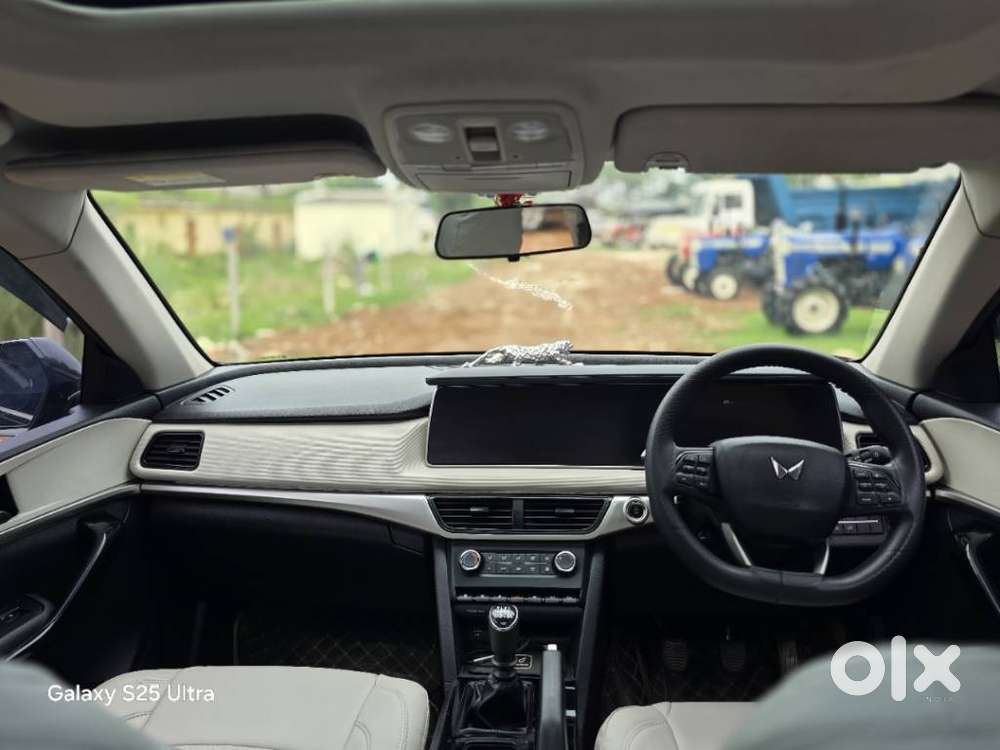 Mahindra Xuv700 2.2 Ax 5 Diesel Mt 7 Str, 2025, Diesel