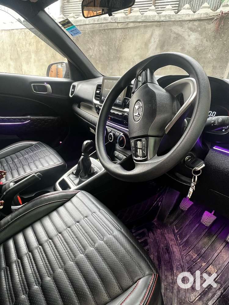 Hyundai Venue 2023 Petrol Well Maintained