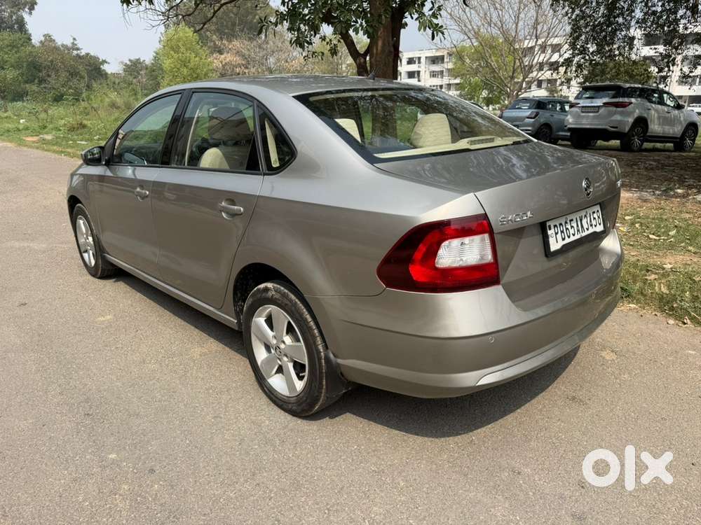 Skoda Rapid Petrol Manual 2017