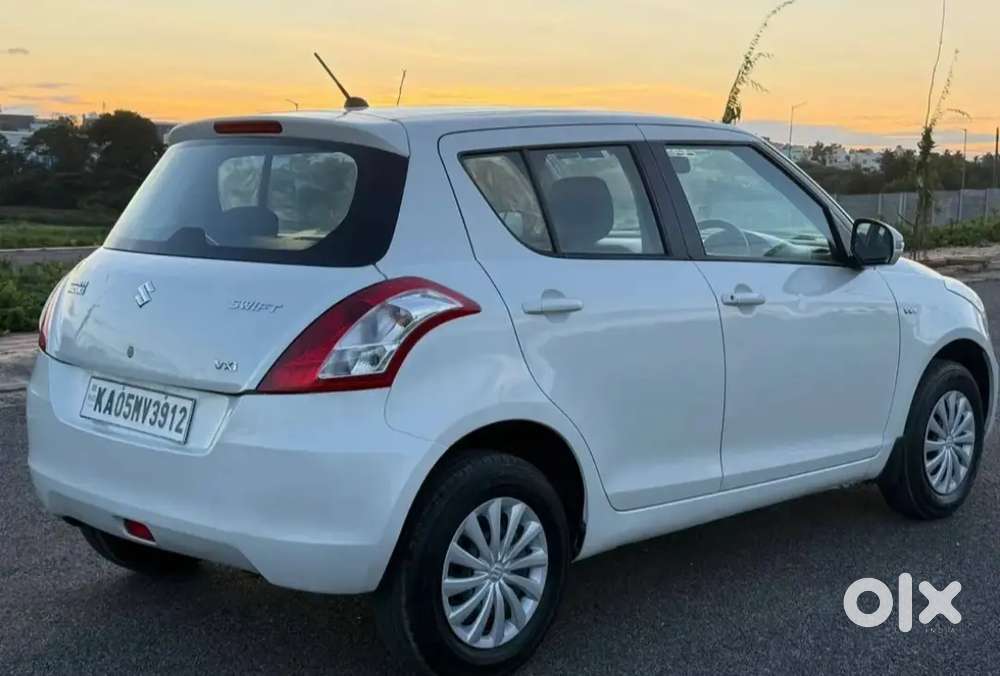 Maruti Swift Vxi 2017