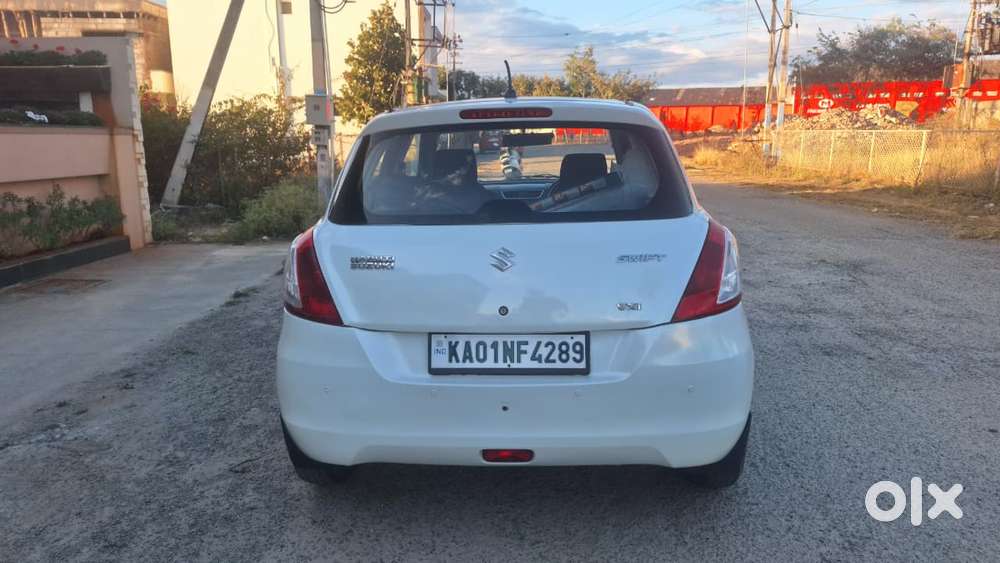 Maruti Suzuki Swift Vxi + Manual, 2013, Petrol