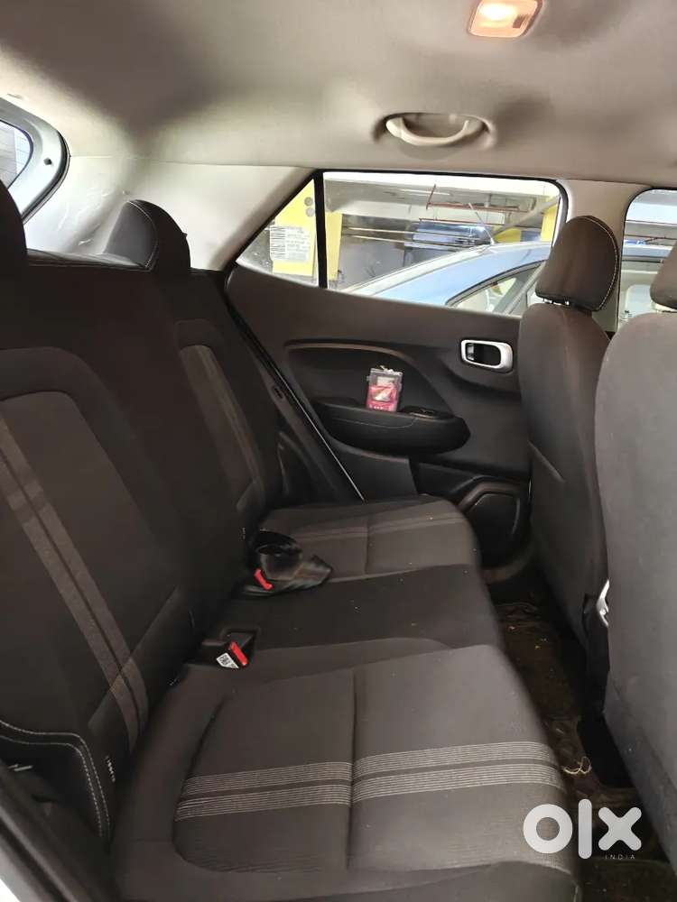 Hyundai Venue 2022 Petrol Well Maintained