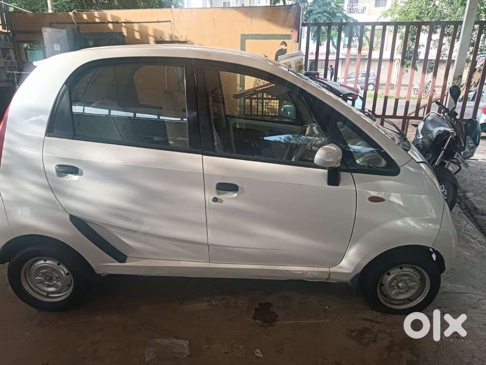 Tata Nano Genx Xta, 2015, Petrol