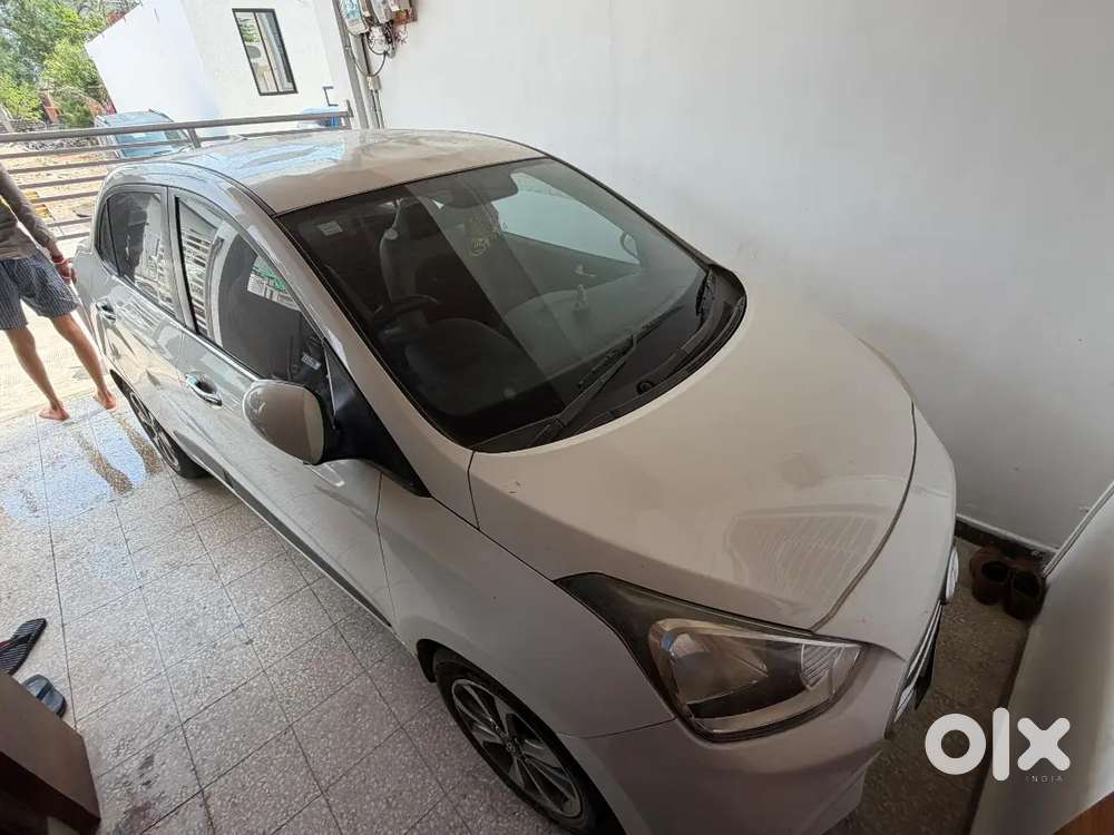 Hyundai Xcent 2017 Petrol 70000 Km Driven