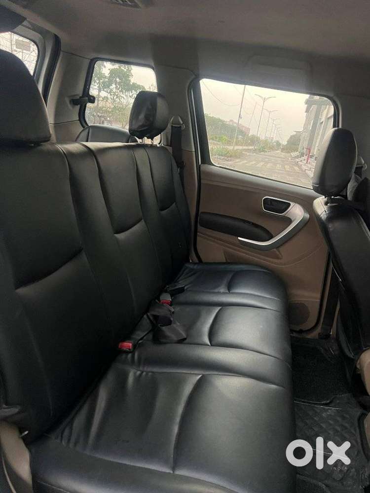 Mahindra Tuv 300 T8, 2016, Diesel