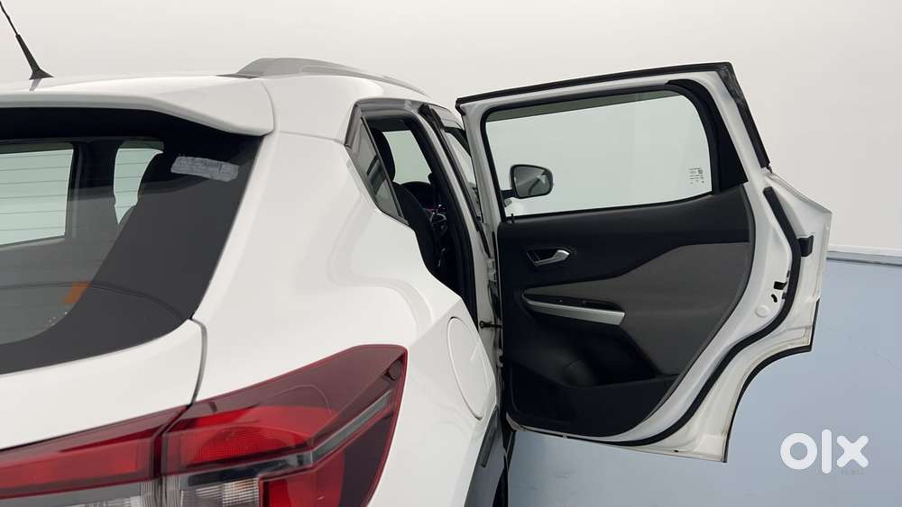 Nissan Magnite 1.0 Xv, 2021, Petrol