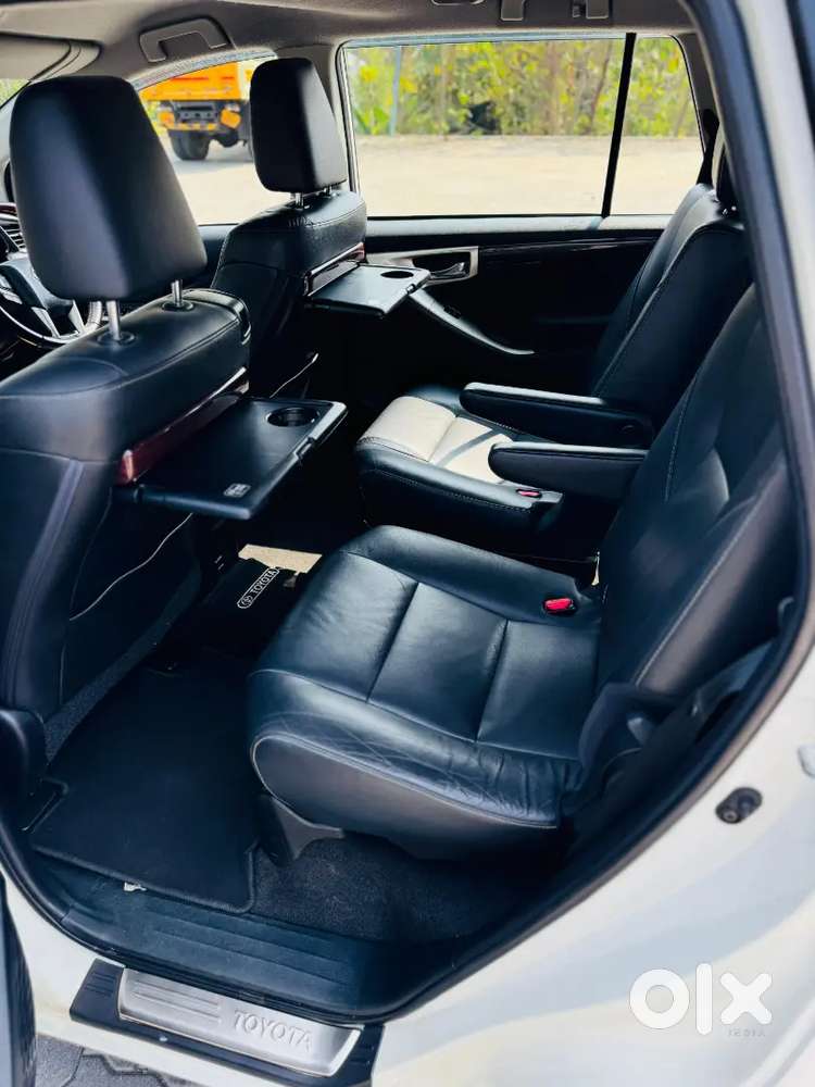 Toyota Innova Crysta 2016