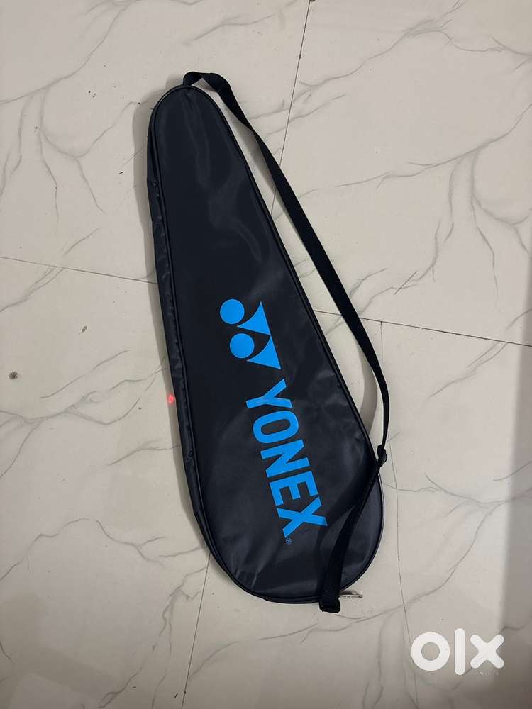 Badminton racket