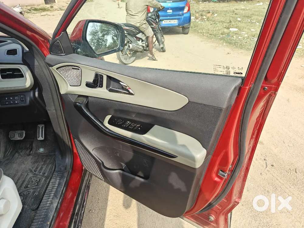 Mahindra Xev 9e 2025 Electric 8850 Km Driven