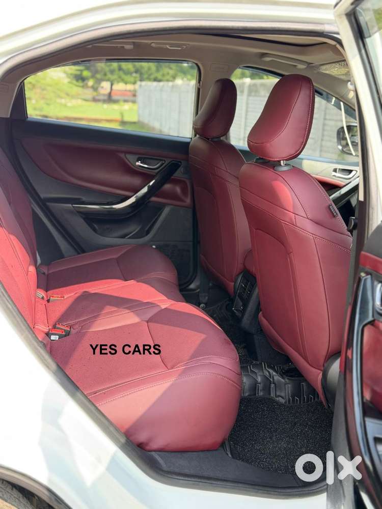 Tata Curvv Accomplished Plus A 1.2 Hyperion Gdi Petrol 6mt, 2025, Pe..