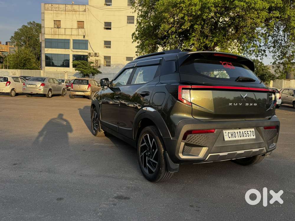 Mahindra Xuv 3xo Ax7l 1.2 Petrol At (pg), 2025, Petrol