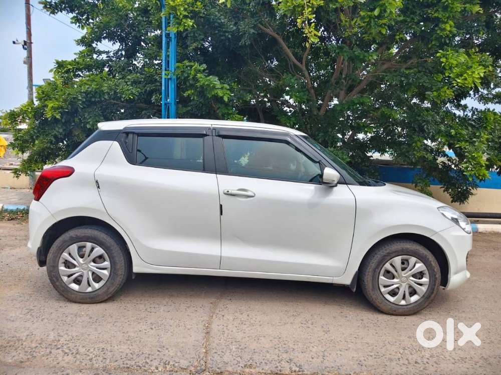 Maruti Suzuki Swift Vxi + Manual, 2020, Petrol