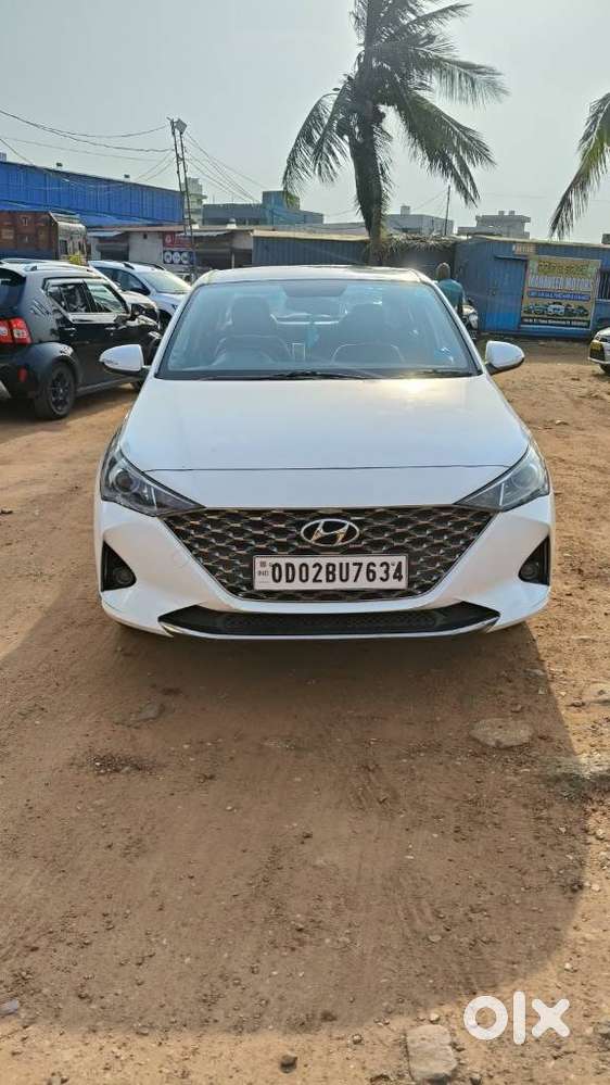 Hyundai Verna 1.5 Sx (o) Vtvt, 2022, Petrol