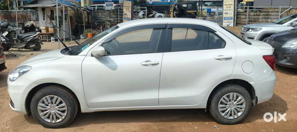 Maruti Suzuki Dzire 1.2 Vxi, 2022, Petrol