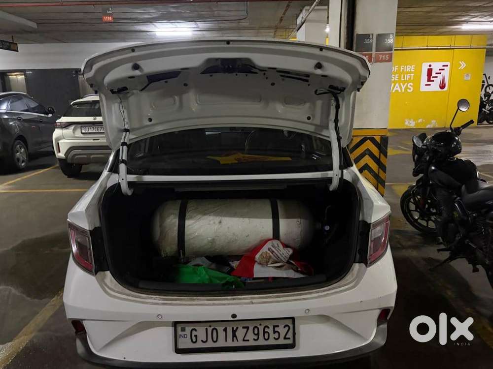 Hyundai Aura 2020 Cng 60000 Km Driven