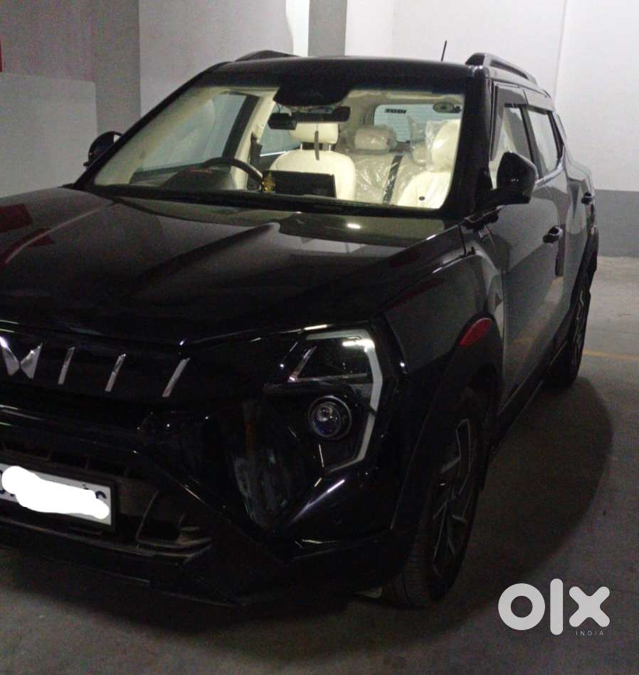 Mahindra Xuv 3xo Ax7l 1.2 Petrol At (pg), 2024, Petrol