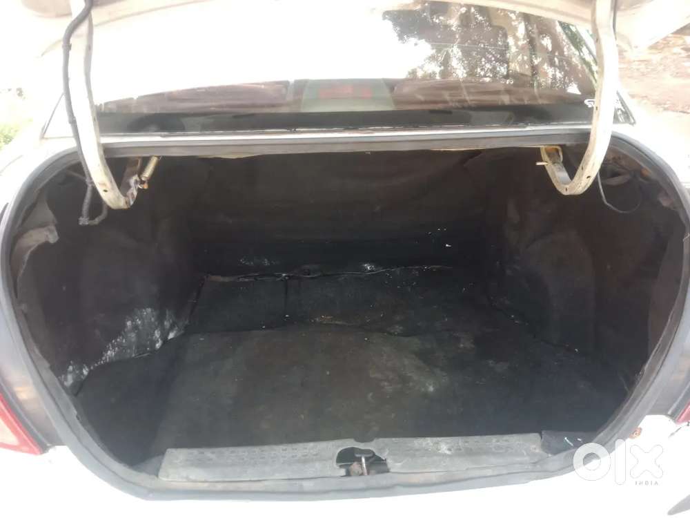 Maruti Suzuki Dzire 2015 Diesel 80000 Km Driven