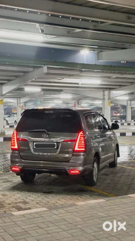 Toyota Innova 2015 Diesel 8 Str